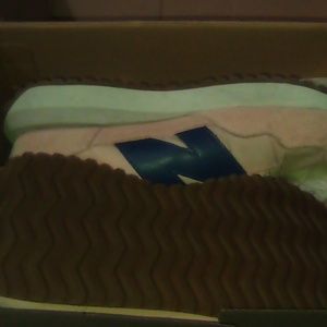 New Balance pink and blue women's 8.5 shoes
